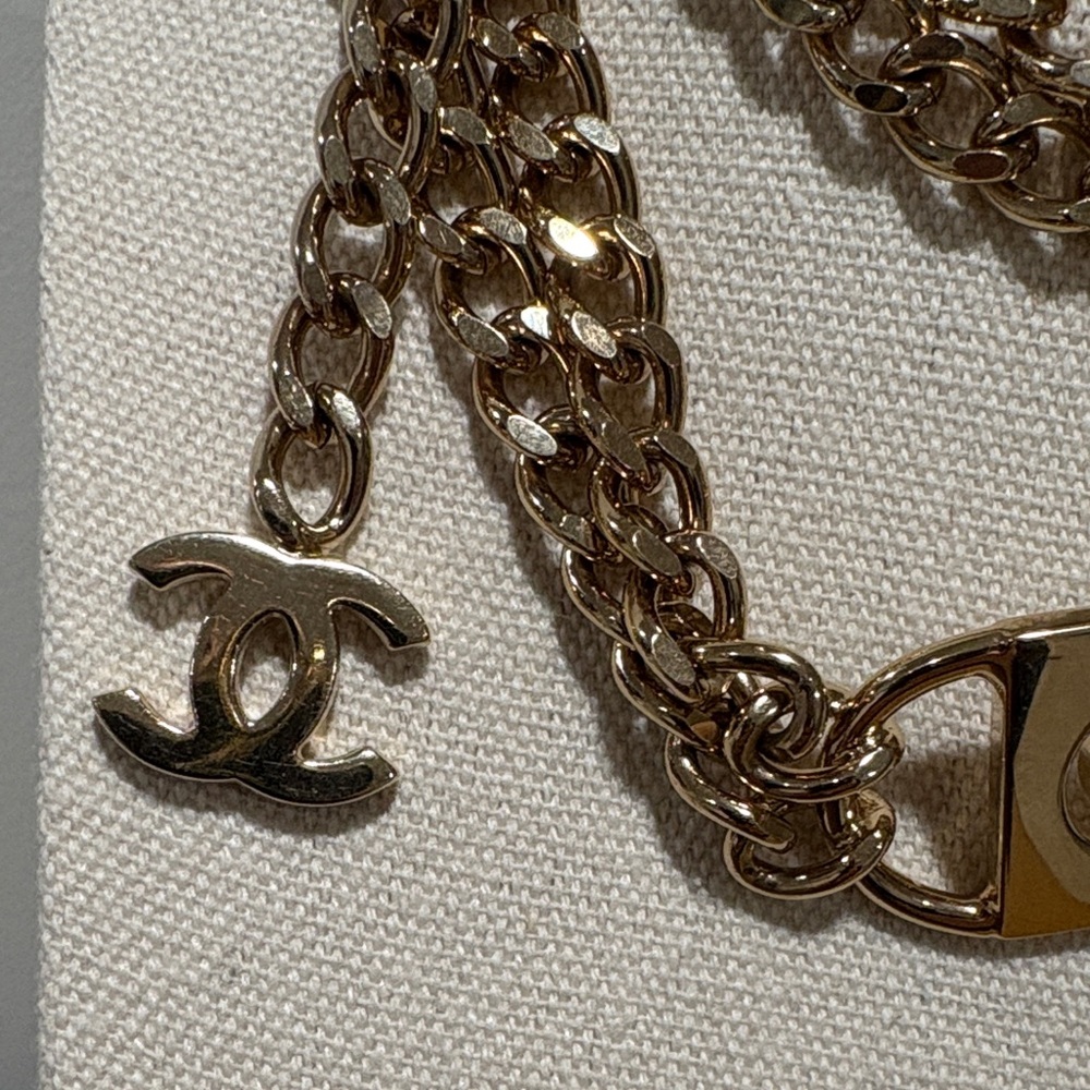 CHANEL Gold Necklace with Pink Rhinestone COCO Tag - Picture 5 of 14